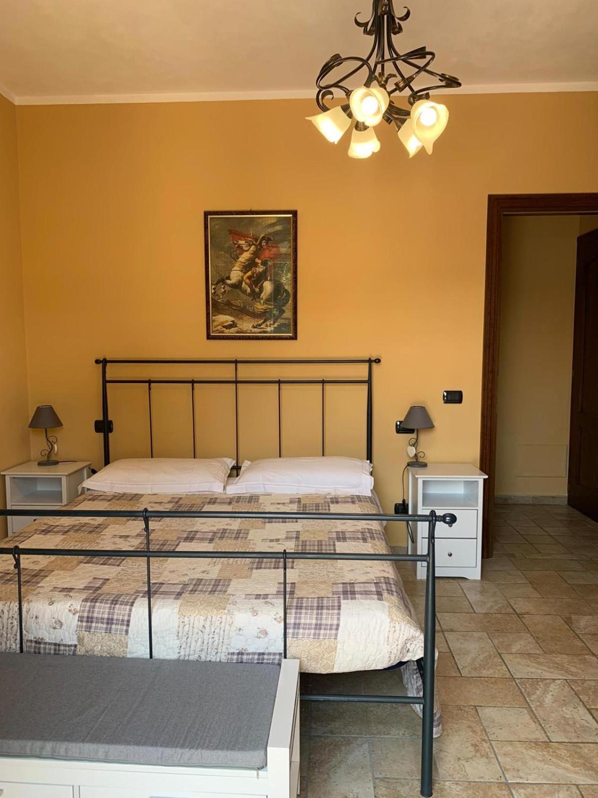 Agriturismo Cascina Anri Mango Zewnętrze zdjęcie
