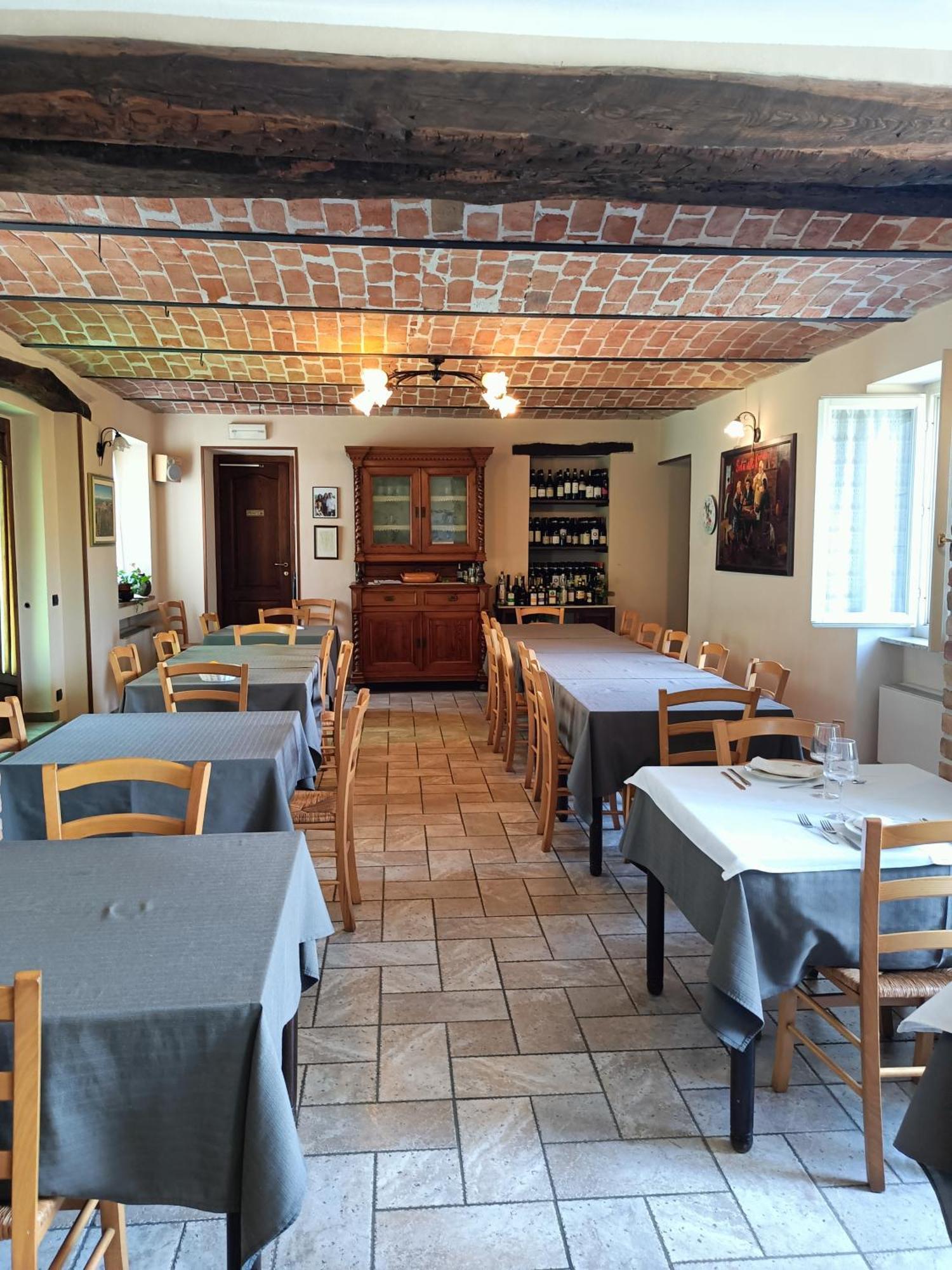 Agriturismo Cascina Anri Mango Zewnętrze zdjęcie