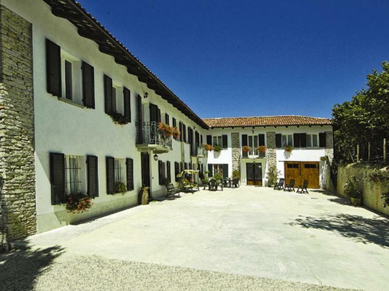 Agriturismo Cascina Anri Mango Zewnętrze zdjęcie
